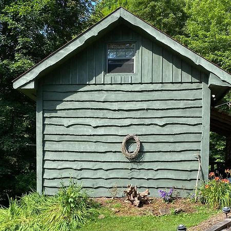 Moore House Inn & Cabins Marlinton Екстер'єр фото