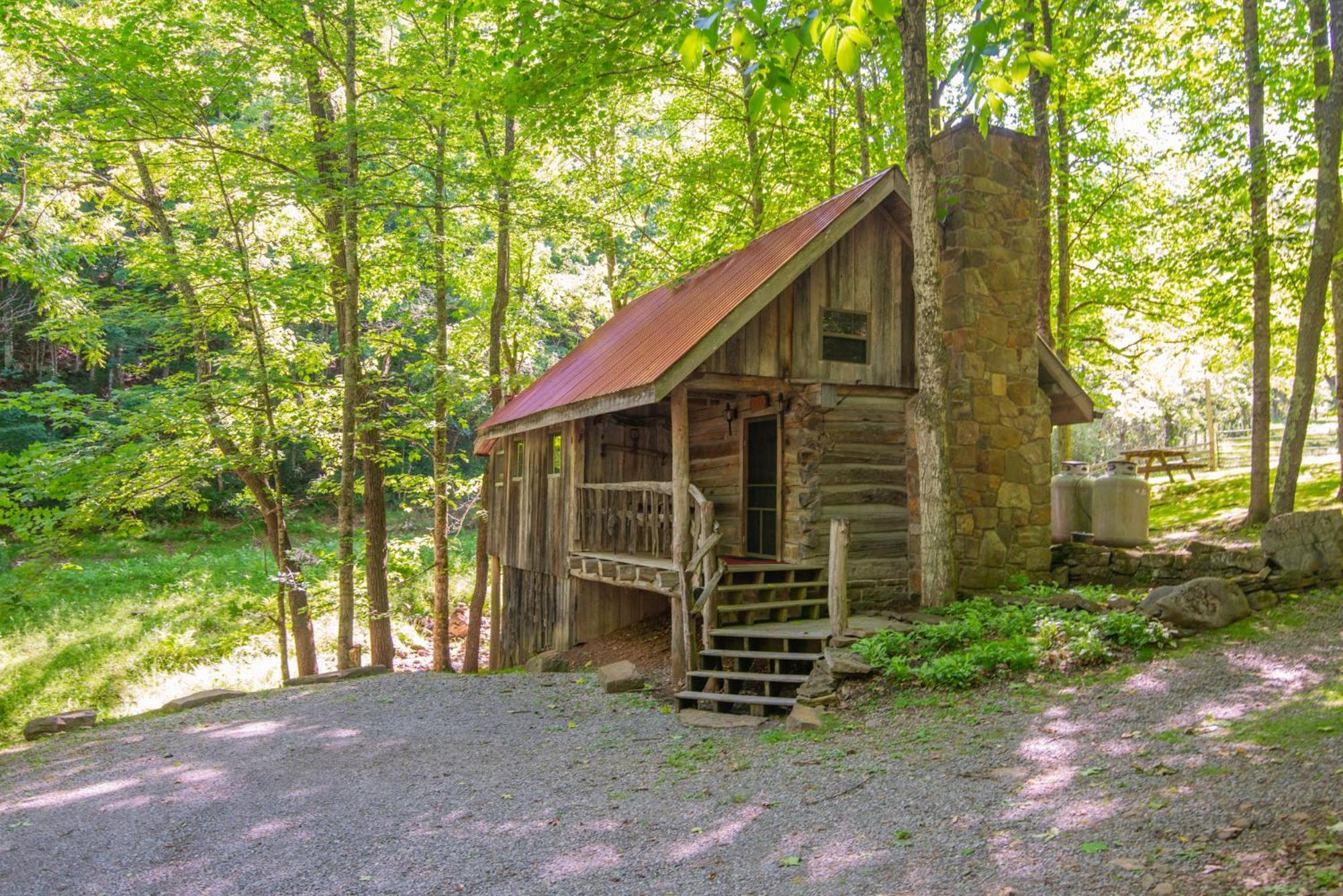 Moore House Inn & Cabins Marlinton Екстер'єр фото