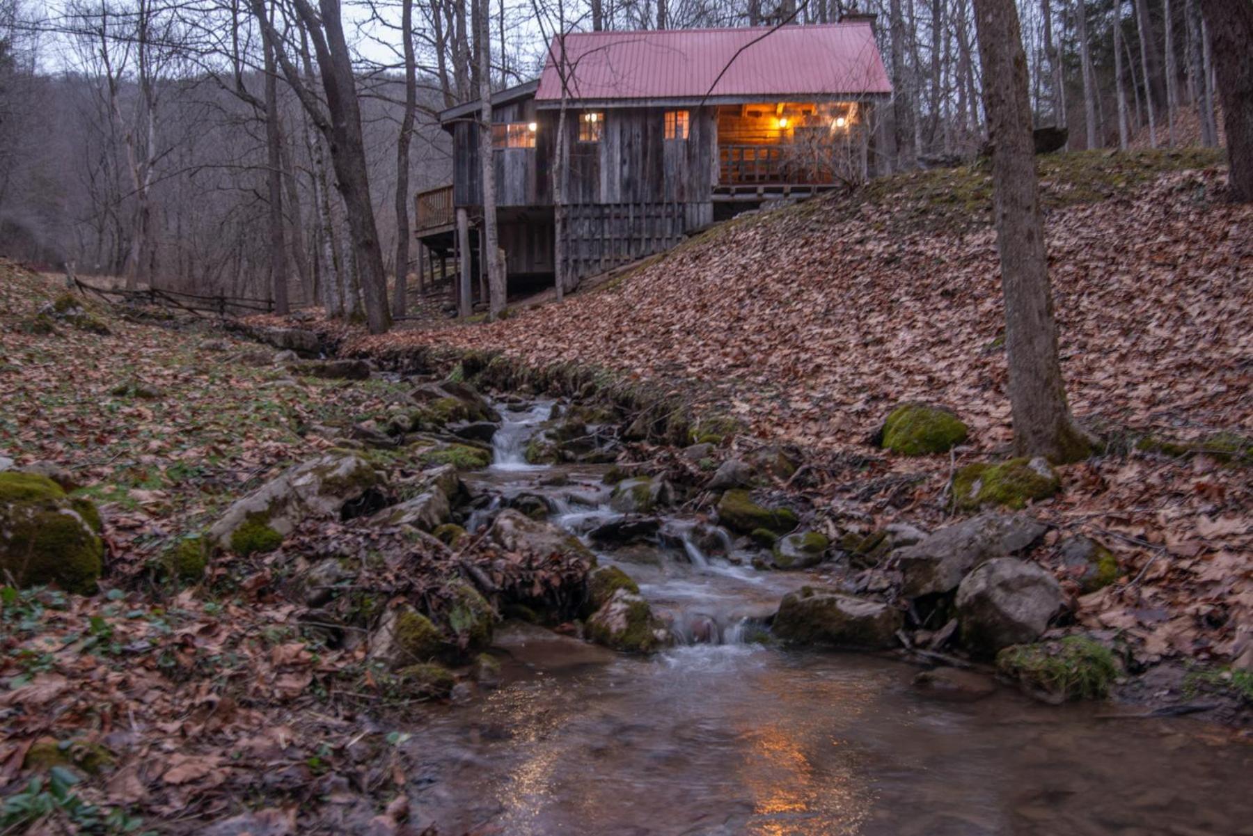 Moore House Inn & Cabins Marlinton Екстер'єр фото
