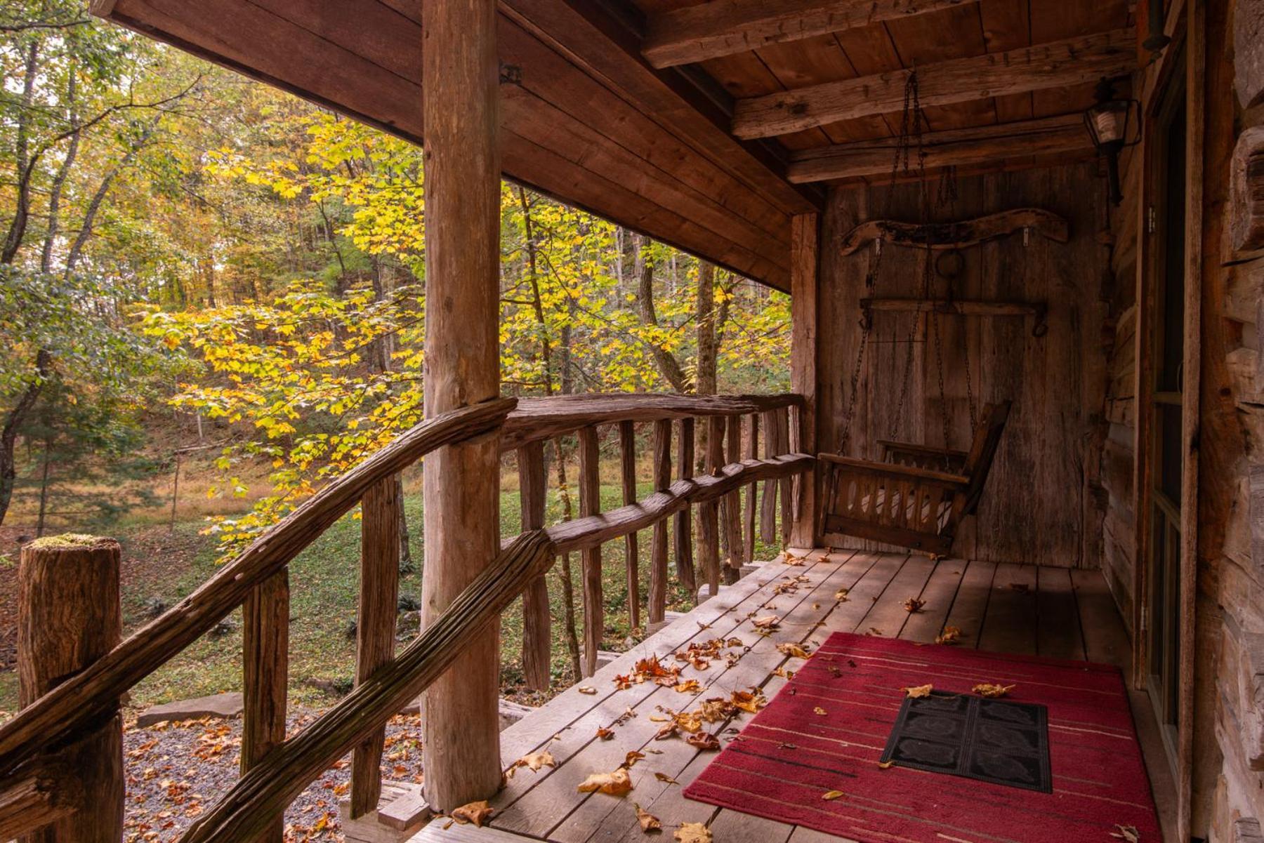 Moore House Inn & Cabins Marlinton Екстер'єр фото